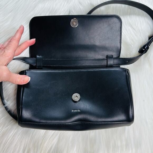 Stand Oil Black Crossbody Bag - Picture 6 of 9